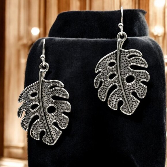Antique Silver Monstera Leaf Earrings - Picture 3 of 4